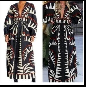 FARM Rio Black and White Geometric Long Sleeve Dress
